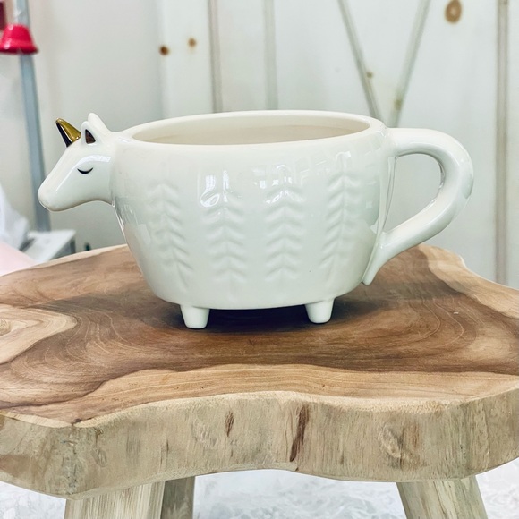 Opalhouse Other - Opalhouse Stoneware Mug, White & Gold 3D UNICORN
New condition